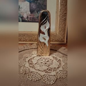 Elegant Gold and White Calla Lily Vase